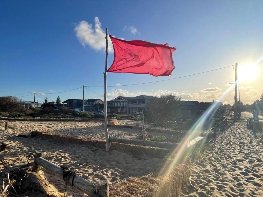 Beach House On Stockton Beach, Newcastle Villa Luaran gambar