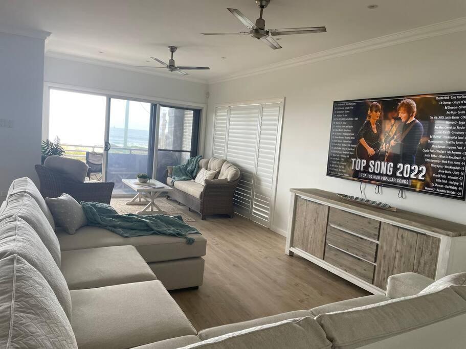 Beach House On Stockton Beach, Newcastle Villa Luaran gambar