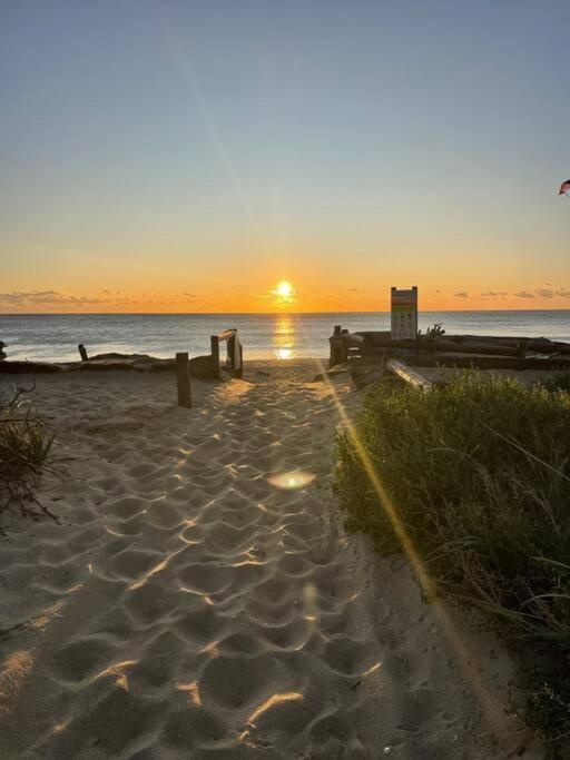 Beach House On Stockton Beach, Newcastle Villa Luaran gambar