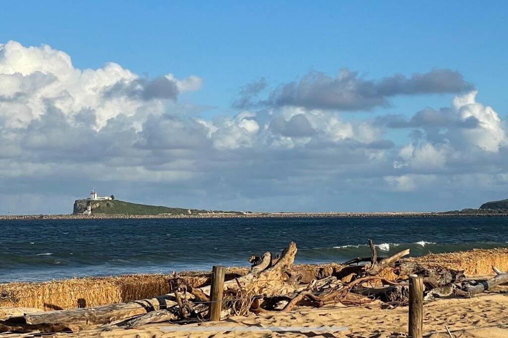 Beach House On Stockton Beach, Newcastle Villa Luaran gambar