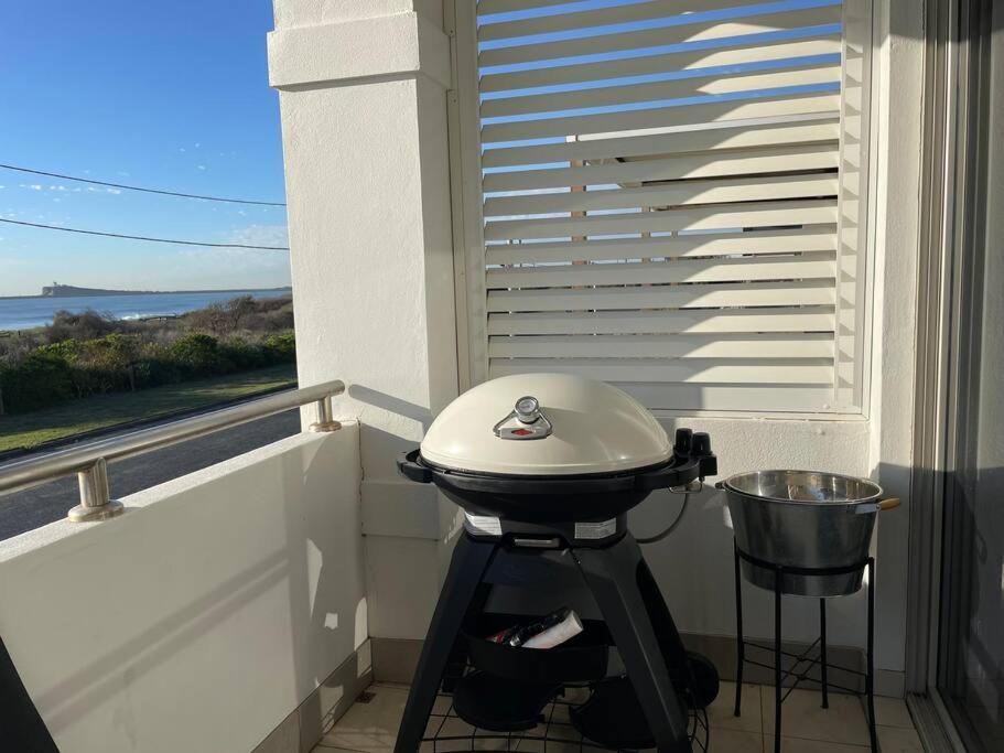 Beach House On Stockton Beach, Newcastle Villa Luaran gambar